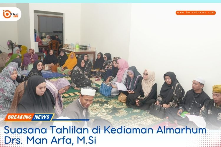Bupati Bombana Hadiri Tahlilan Drs. Man Arfa: Ungkap Duka Cita Mendalam dan Kenang Jasa Sang Sekda | beraninews.com 4 Bupati bombana hadiri tahlilan Drs. Man Arfa