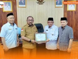 Raih Dua Award Sekaligus, H. Burhanuddin Lanjutkan Tradisi Prestasi Nasional untuk Bombana 16 Raih Dua Award Sekaligus, H. Burhanuddin Lanjutkan Tradisi Prestasi Nasional untuk Bombana