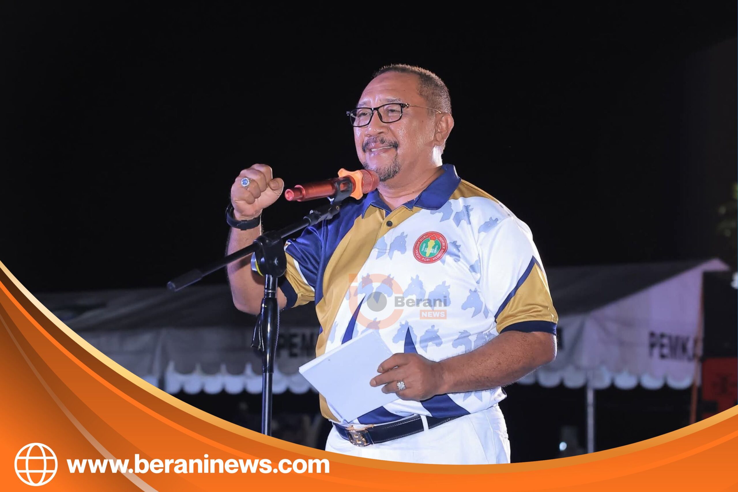 Porseni Bombana Dibuka Meriah, Ribuan Guru Padati Alun-Alun 4 Porseni Bombana