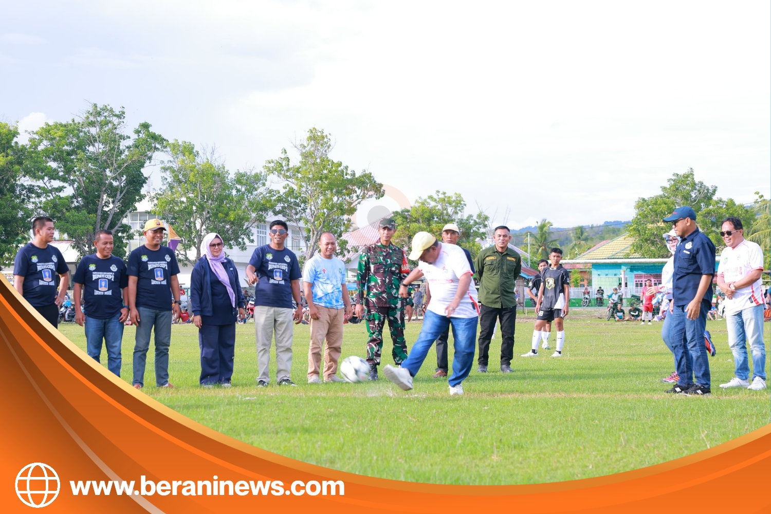 Buka Turnamen Sepakbola Bupati Cup 2 Zona Poleang, Bupati: Sportivitas adalah Kehormatan 4 Bupati Cup 2 Zona Poleang 4