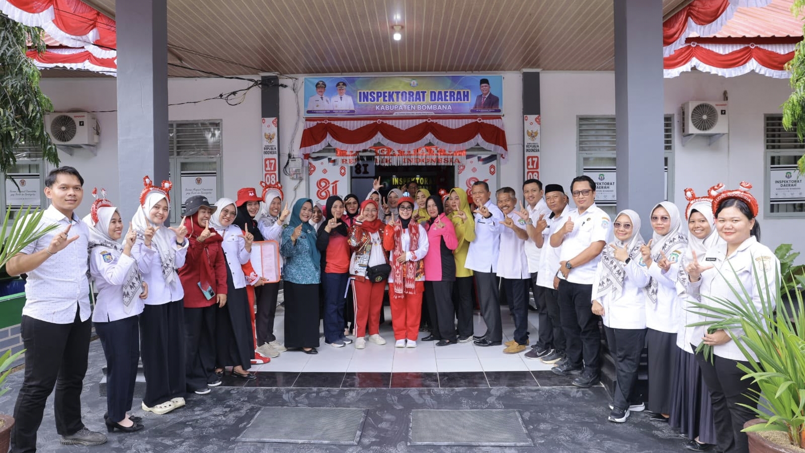 Penilaian lomba kebersihan antar-OPD dalam rangka HUT ke-81 RI di Bombana