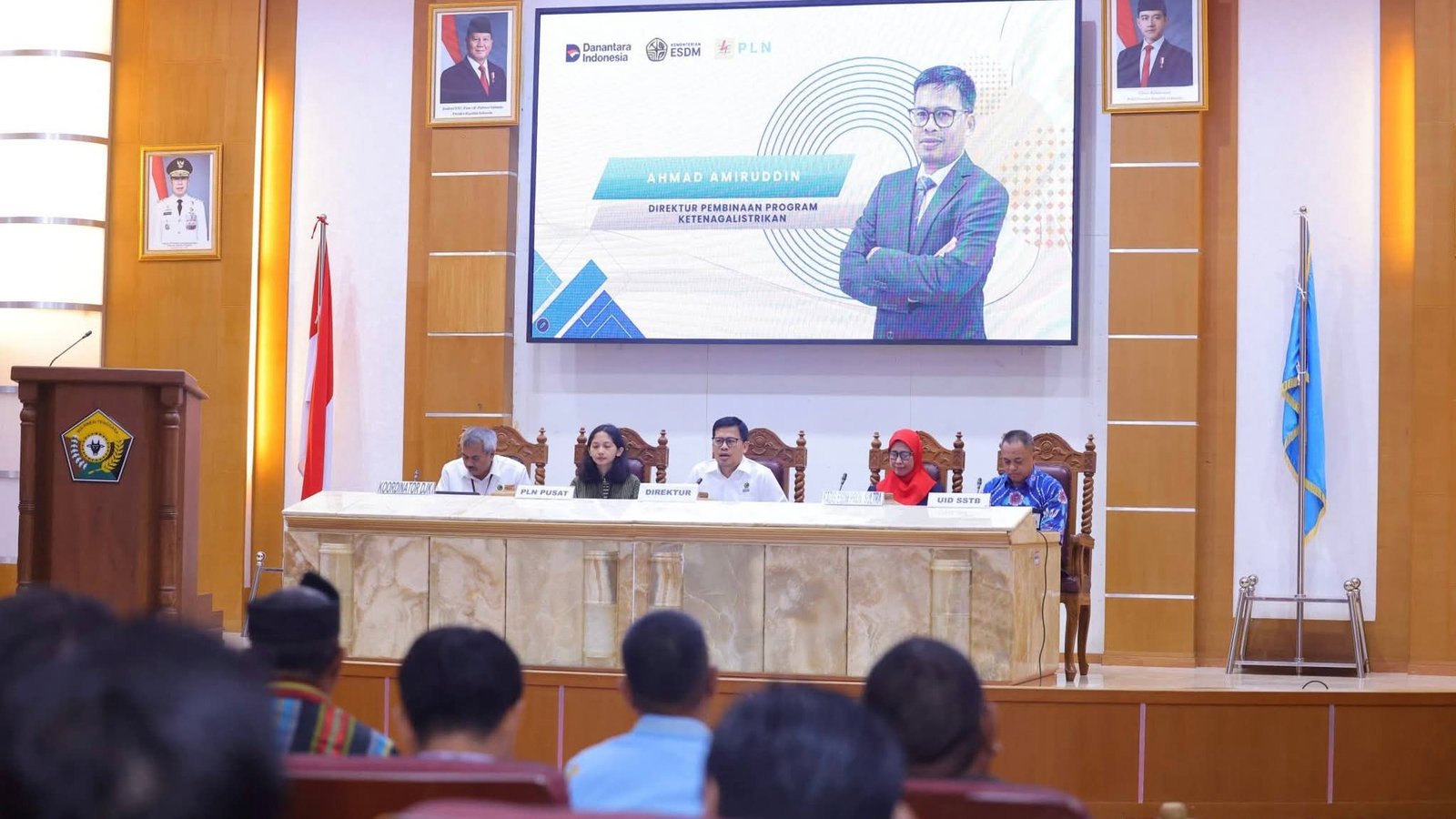 Bupati Bombana Burhanuddin saat mengikuti rapat sinkronisasi Program Lisdes
